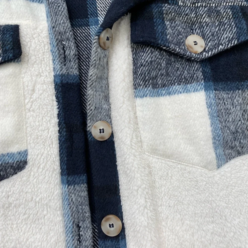 Shacket - Picture 4 of 5